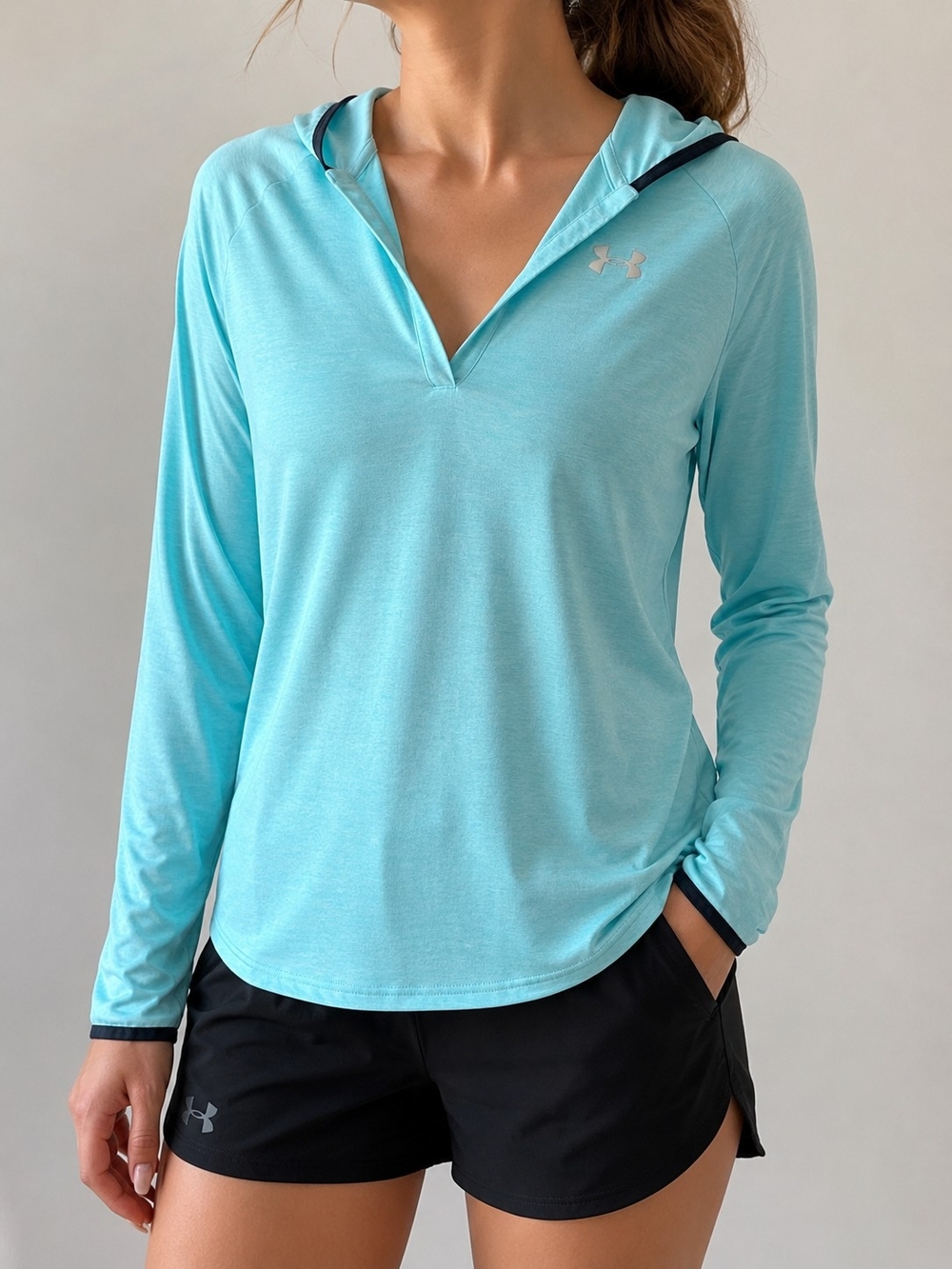 Under Armour Women's Aqua Lightweight Hooded Long Sleeve Pullover